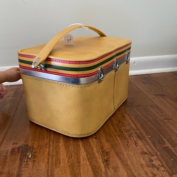 VINTAGE 1960s train case - Picture 6 of 9